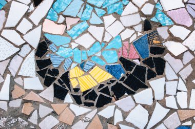 Seramik Mozaik parçası. Antoni Gaudi 'nin tarzı bir taklit. Arka plan, kopya alanı.