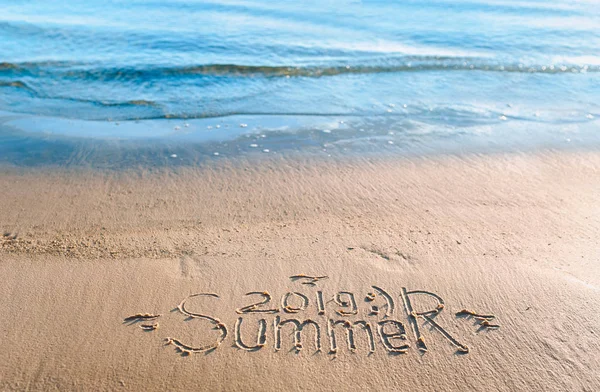 Été 2019 Est Écrit Dans Sable Inscription Est Faite Main — Photo