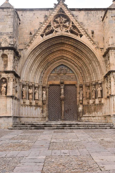 モレラ マエストラスゴ カステリョン スペインでサンタ_マリア大聖堂の入り口 — ストック写真