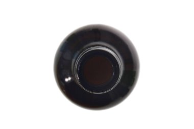 Beyaz arkaplanda bir şişenin üst görünümü