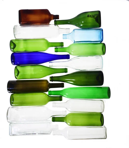 Бутылки Лежащие Белом Фоне — стоковое фото