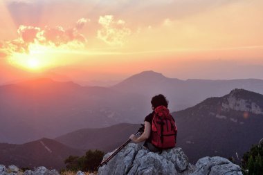 istirahat ve sunse izlerken kadın fiyatı