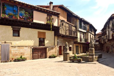 San Martin del Castanar Ana Meydanı; Sierra de Francia doğa rezerv; Salamanca il; Castilla Leon; İspanya