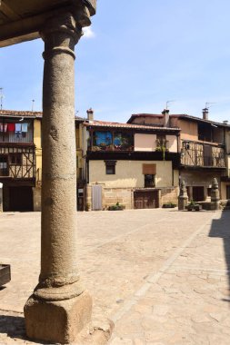 San Martin del Castanar Ana Meydanı; Sierra de Francia doğa rezerv; Salamanca il; Castilla Leon; İspanya