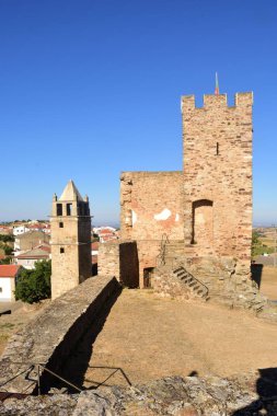 Kule ve Misericordia Kilisesi, Mogadoura, Tras os Montes, Portekiz