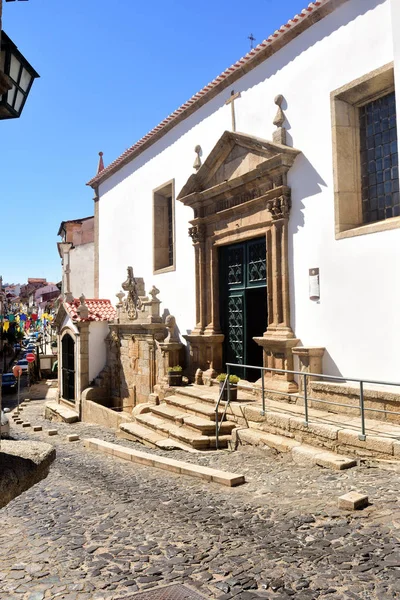 Sao Vicenten Kirkko Braganca Portugali — kuvapankkivalokuva
