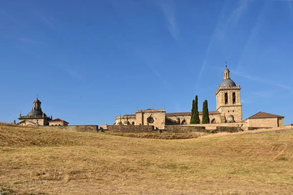 Καθεδρικός Ναός Της Santa Maria Και Εκκλησία Του Cerralbo Ciudad — Φωτογραφία Αρχείου