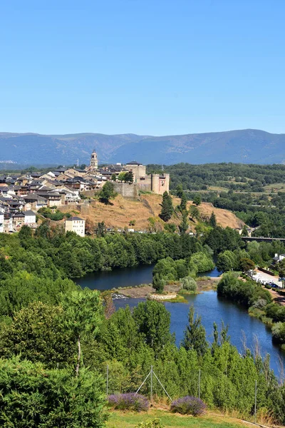 中世纪城市普埃布拉 加西亚萨纳布里亚和万亿河 卡斯蒂利亚 西班牙的高视图 — 图库照片