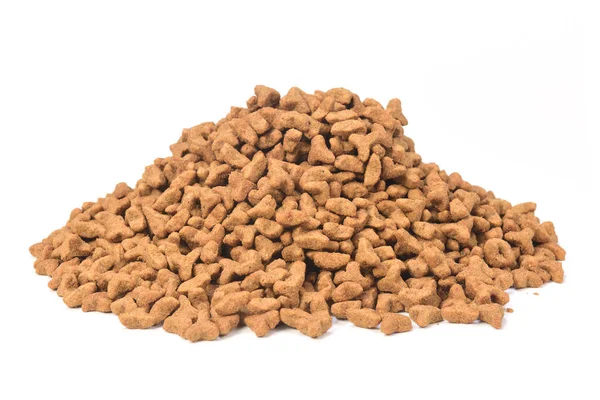 kedi maması beyaz zemin üzerine yığını