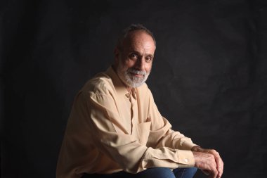 siyah adam portresi bir orta yaşlı