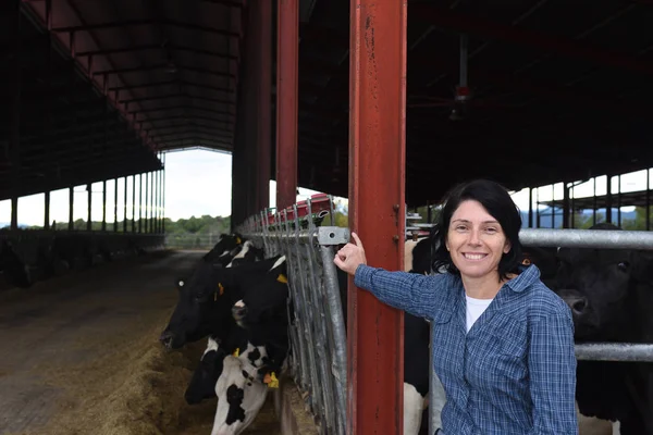 Portrait Une Femme Ferme — Photo