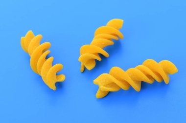 Makarna düdük mavi