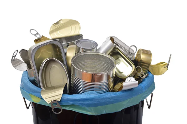 垃圾桶 锡罐食品 装满了白色的罐头 — 图库照片