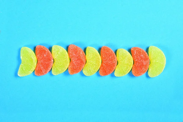 Grupo de caramelos de jalea pieza de naranja fruta naranja y amarillo c — Foto de Stock