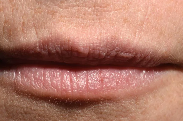 Lippen einer Frau mittleren Alters 43 Jahre alt — Stockfoto