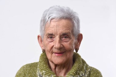 Yaşlı bir kadının portresi