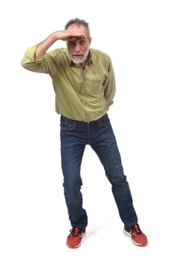 ön elle beyaz arka planda görünümlü adam