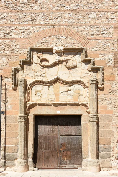 Facciata del Palazzo Cardenas a Ocaa, provincia di Toledo, Castiglia-La mancia, Spagna — Foto Stock