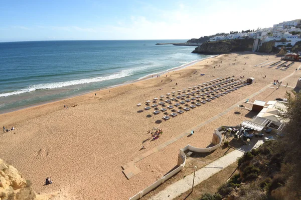 Verhoogd uitzicht op Praia dos Pescadores, Albufeira, Algarve, haven — Stockfoto