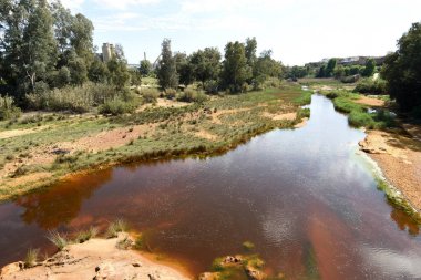 Rio Tinto Niebla, Huelva eyaleti, Endülüs yakınlarındaki geçişinde