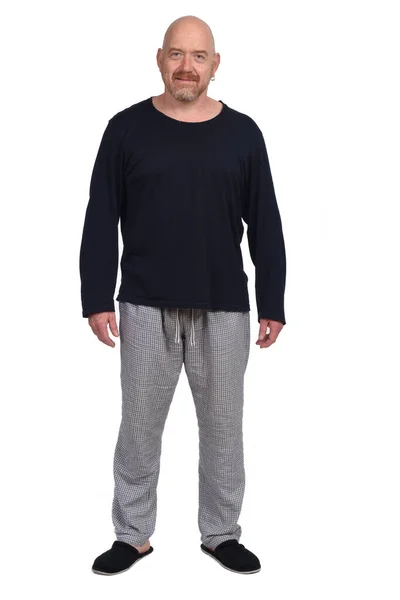 白地のパジャマ姿の男 — ストック写真