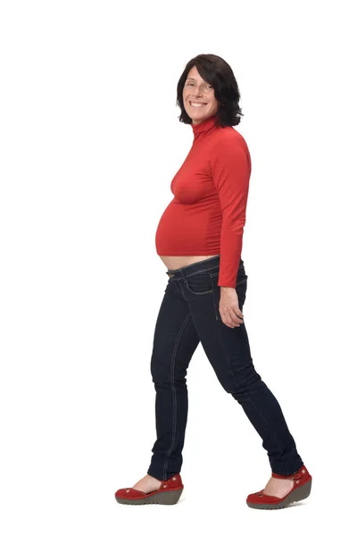 Retrato Completo Una Mujer Embarazada Con Ropa Casual Caminando Sobre —  Fotos de Stock