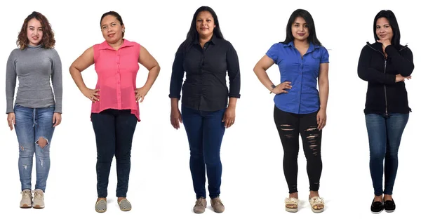 Vista Frontal Grupo Mujeres Latinoamericanas Sobre Fondo Blanco — Foto de Stock