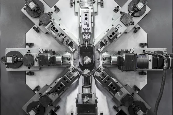 Otomatik Tel Bükme Makinası Yüksek Hassasiyetli Cnc Işleme Merkezi Çalışma — Stok fotoğraf