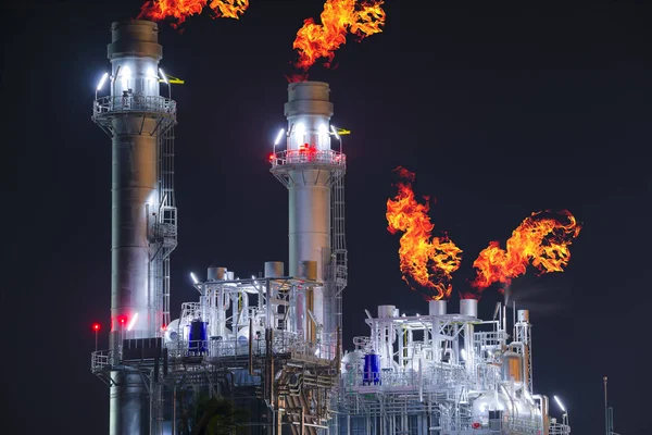 Raffinaderiet industrin tank produktion petroleum, naturgas kombinera — Stockfoto