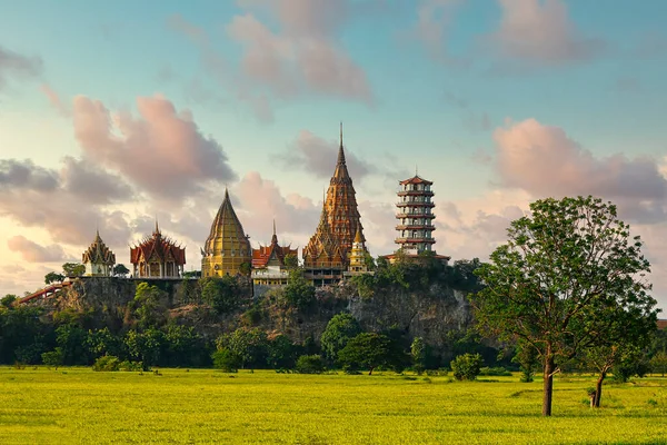 Templo Cueva Del Tigre Wat Tham Seua Templos Tailandeses Chinos —  Fotos de Stock