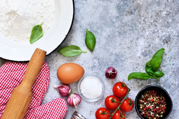 Přísady Pro Vaření Italských Těstovin Mouka Vejce Olej Koření Italské — Stock fotografie