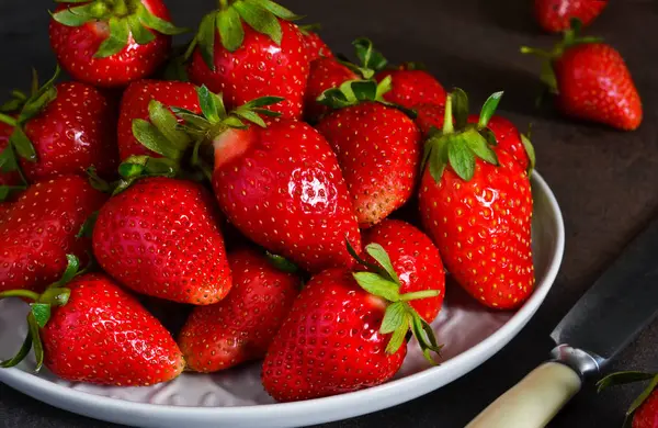 Fresh Juicy Strawberries Plate Dark Rustic Background Proper Nutrition Organic — Stock Photo, Image