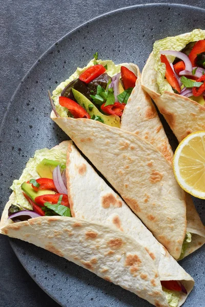 Classic Mexican Cuisine Tacos Beef Avocado Chili Tomatoes View — Stock Photo, Image