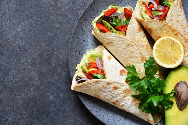 Classic Mexican Cuisine Tacos Beef Avocado Chili Tomatoes View — Stock Photo, Image