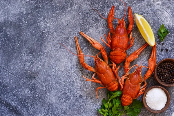 Crayfish boiled with spices on the kitchen table. View from abov — Stock Photo, Image