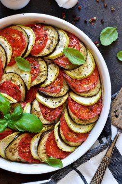 Ratatouille - Fransız mutfağının geleneksel sebze yemeği. 