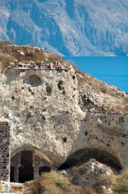 Uçuruma ve Akdeniz Yunanistan Santorini Adası üzerinde Guzel manzaralar