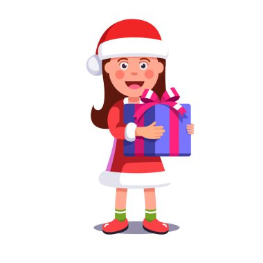 Noel Baba gibi giyinmiş kız çocuk hediye kutusu tutuyor