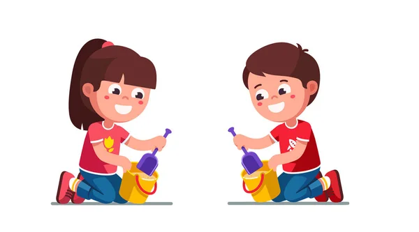 Okul öncesi kız ve erkek çocuklar kum ile oynarken — Stok Vektör