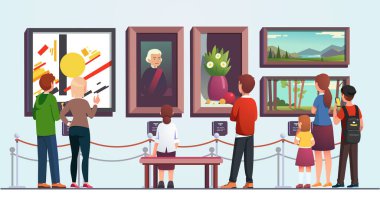 Sanat galerisi ziyaretçileri erkek, kadın ve çocuk