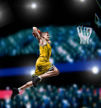 basketbol arenada dunk Slam yapma basketbolcu