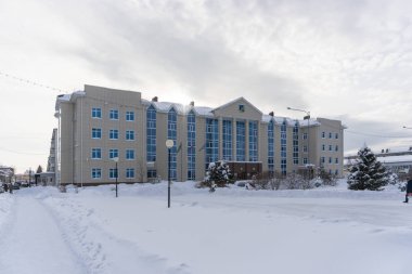 Yugorsk, Rusya - 13 Şubat 2019: Şehir Yönetim Binası