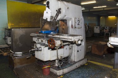 Sondaj ve freze endüstriyel makine