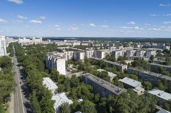 Top down aerial drone image of a Ekaterinburg city in the midst of summer, backyard turf grass and trees lush green. — Stock Photo, Image