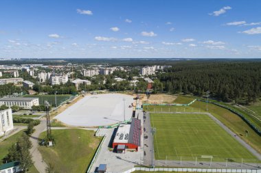 Stadyumlar ile Ekaterinburg bir Yekaterinburg yukarıdan aşağı hava drone görüntü: Rea