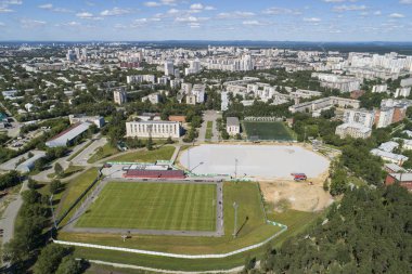 Stadyumlar ile Ekaterinburg bir Yekaterinburg yukarıdan aşağı hava drone görüntü: Rea