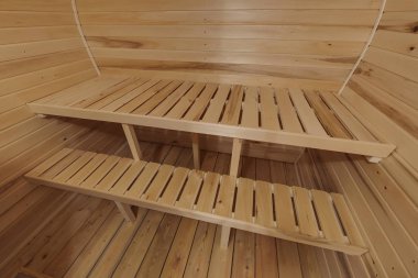 bir varil şeklinde ahşap banyo iç. Kırsal mobil banyo