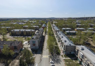 Polevskoy kentinde Sovyet düşük evler, Rusya. Hava
