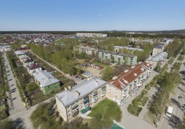 Polevskoy kentinde Sovyet düşük evler, Rusya. Hava