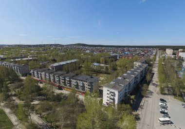 Polevskoy kentinde Sovyet düşük evler, Rusya. Hava